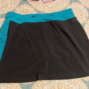 The North Face Black and Blue Athletic Skirt